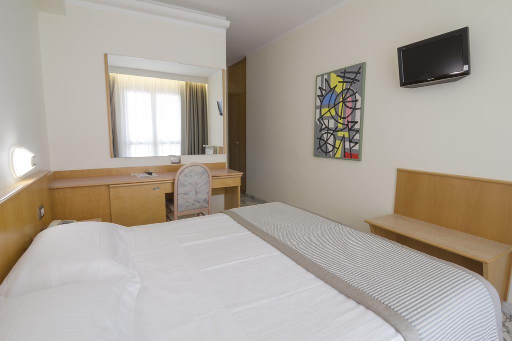 Hotel Mistral Termoli Eksteriør billede
